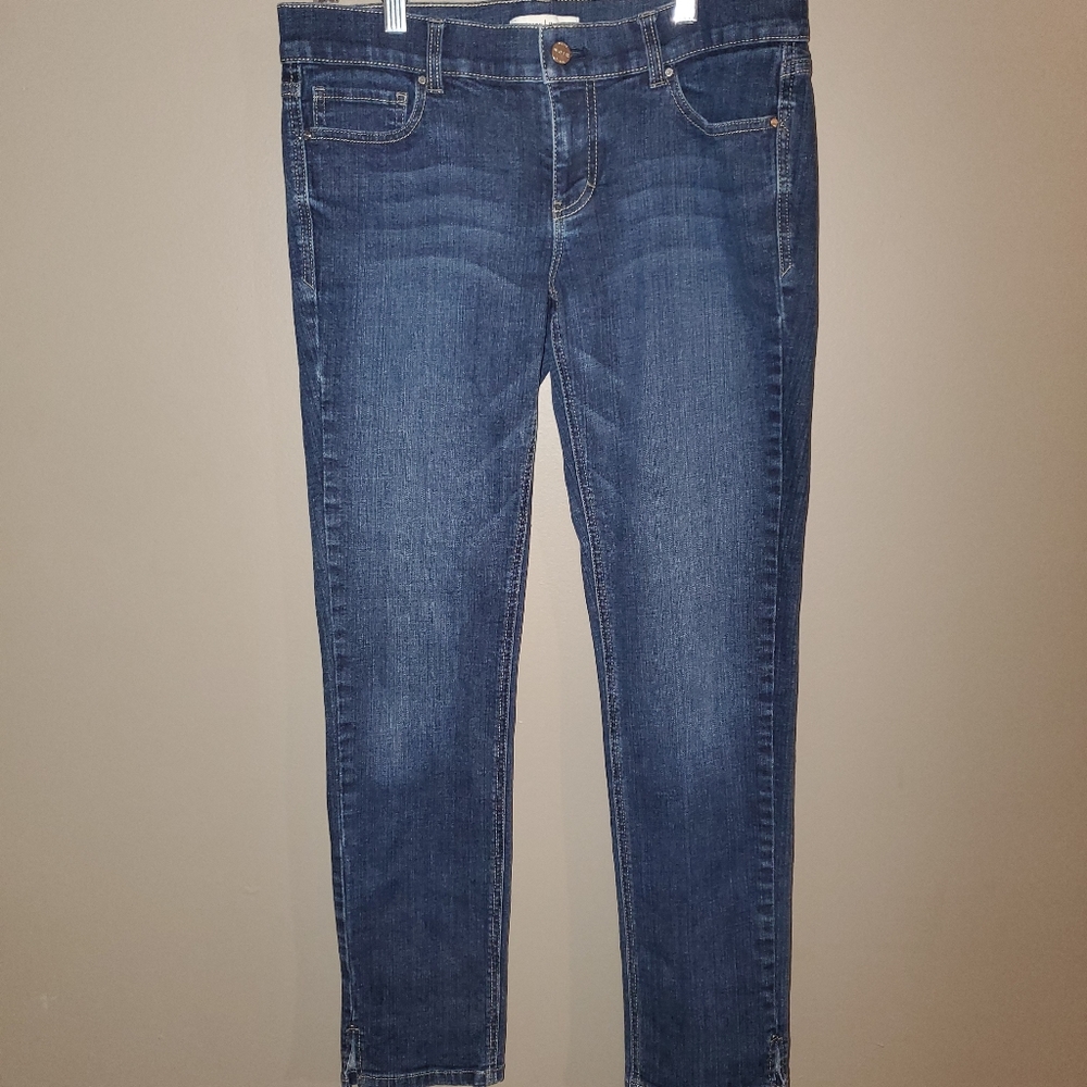 White House Black Market  Noir Skinny Leg Jeans